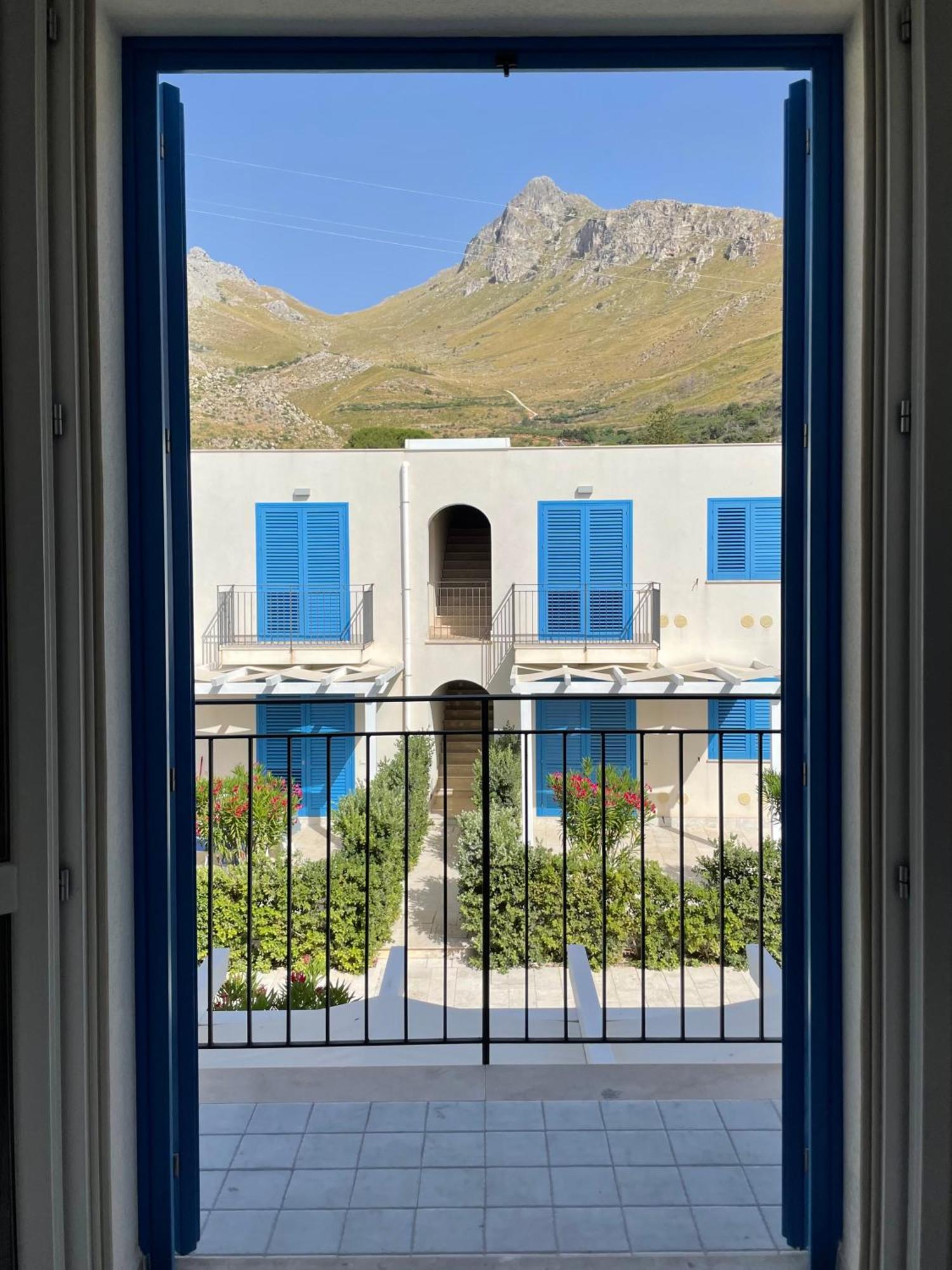 Cala Azzurra Macari Bed And Breakfast And Holidays House Esterno foto