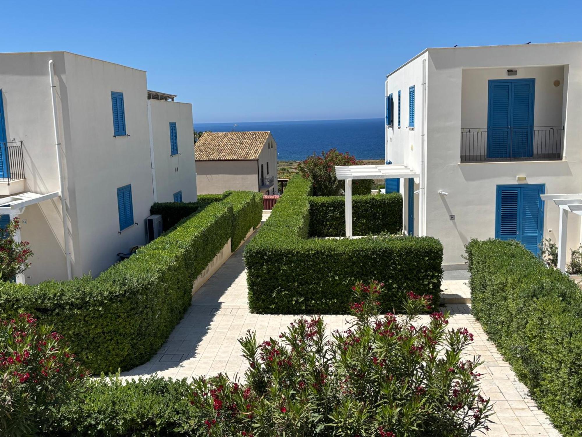 Cala Azzurra Macari Bed And Breakfast And Holidays House Esterno foto
